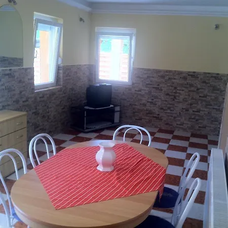 Апартаменты Granada Medences Apartmanhaz Сантод