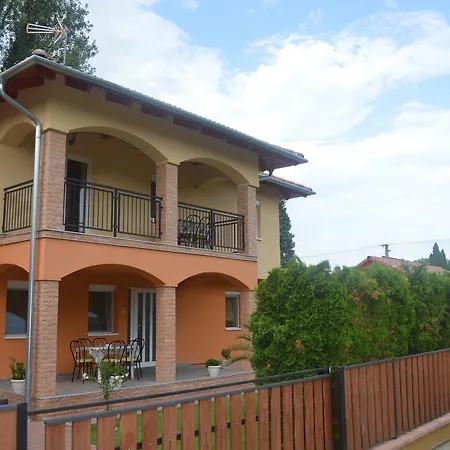 Апартаменты Granada Medences Apartmanhaz Сантод