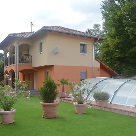 Granada Medencés Apartmanház Szántód